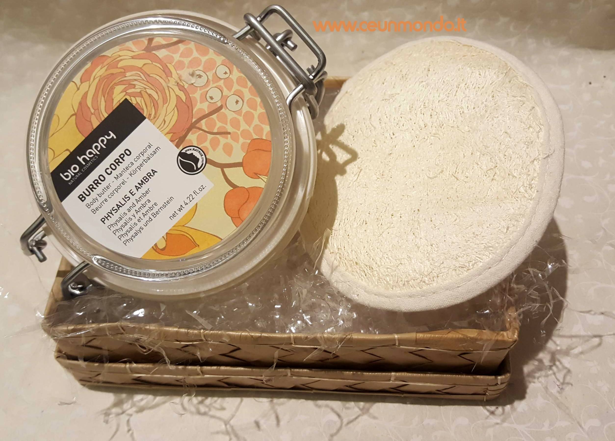 Burro corpo e spugna di luffa naturale