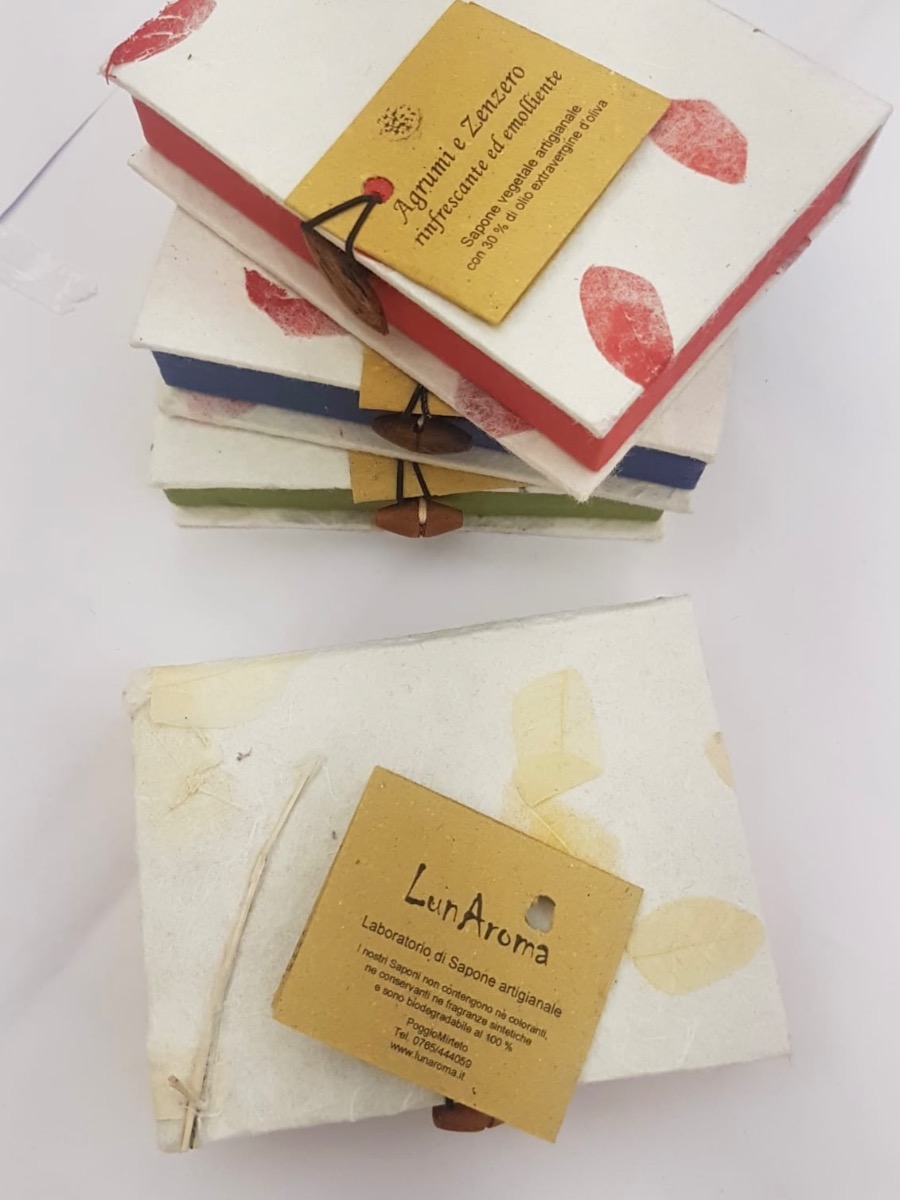 Saponi artigianali, 2 saponi in scatola regalo