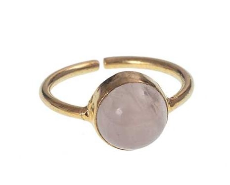 Anello regolabile dorato con Quarzo rosa - On Earth