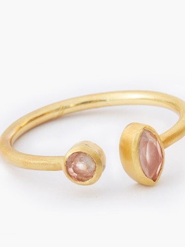 Anello gocce di quarzo rosa dorato regolabile