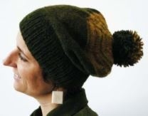 Berretto in Lana di alpaca Verde righe sfumate Pon pon Huarmi