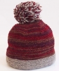 Berretto in Lana di alpaca Rosso porpora e Grigio cenere con pon pon