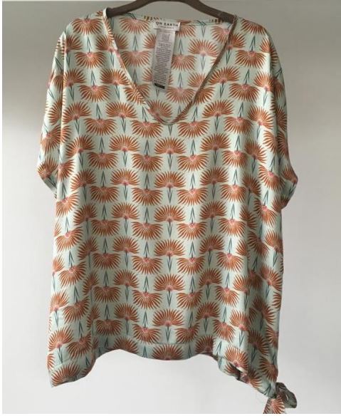 Blusa fantasia fiore stilizzato in viscosa