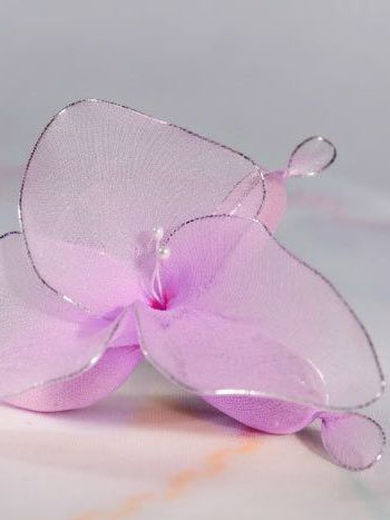 Bomboniera con fiore orchidea Big Aralya lavanda