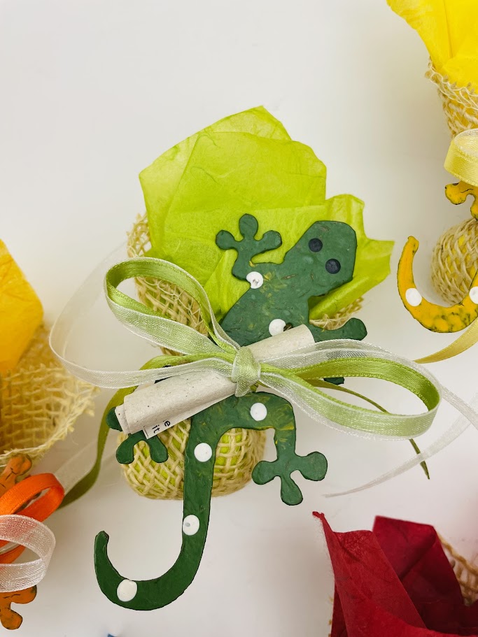 Bomboniera con calamita Geko porta confetti e nastri