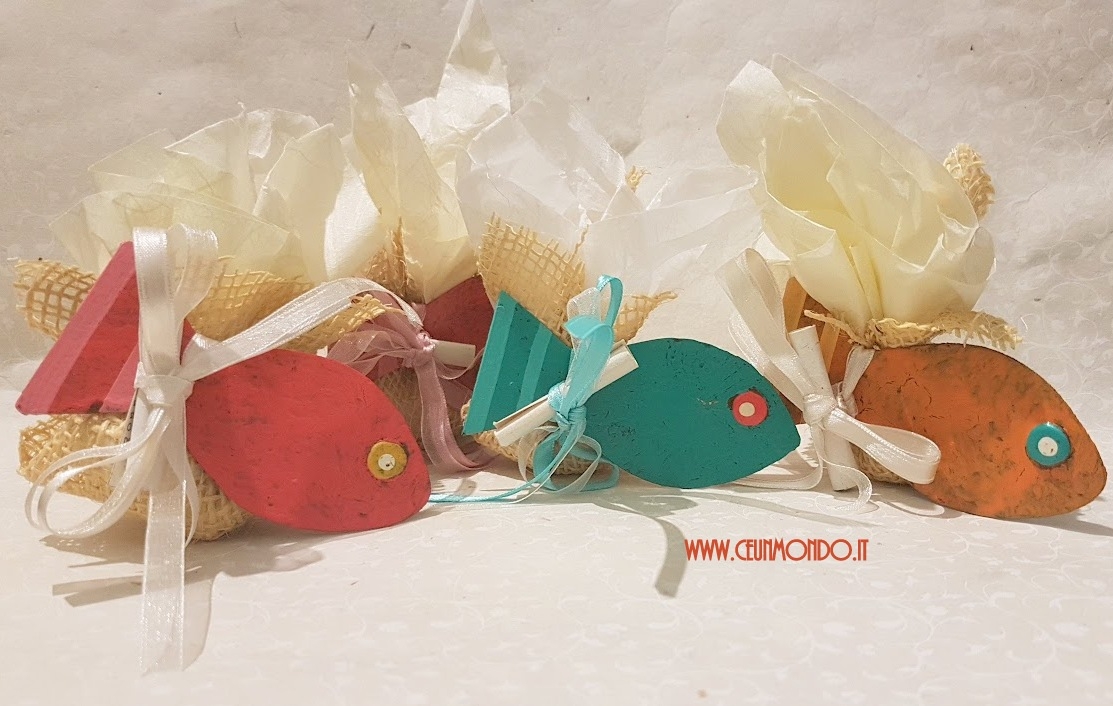 Bomboniera con magnete pesce in colori assortiti