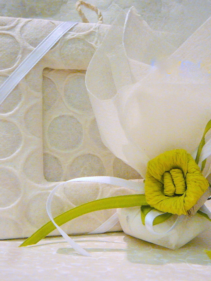 Bomboniera cornice portafoto Neve con fiore Verde