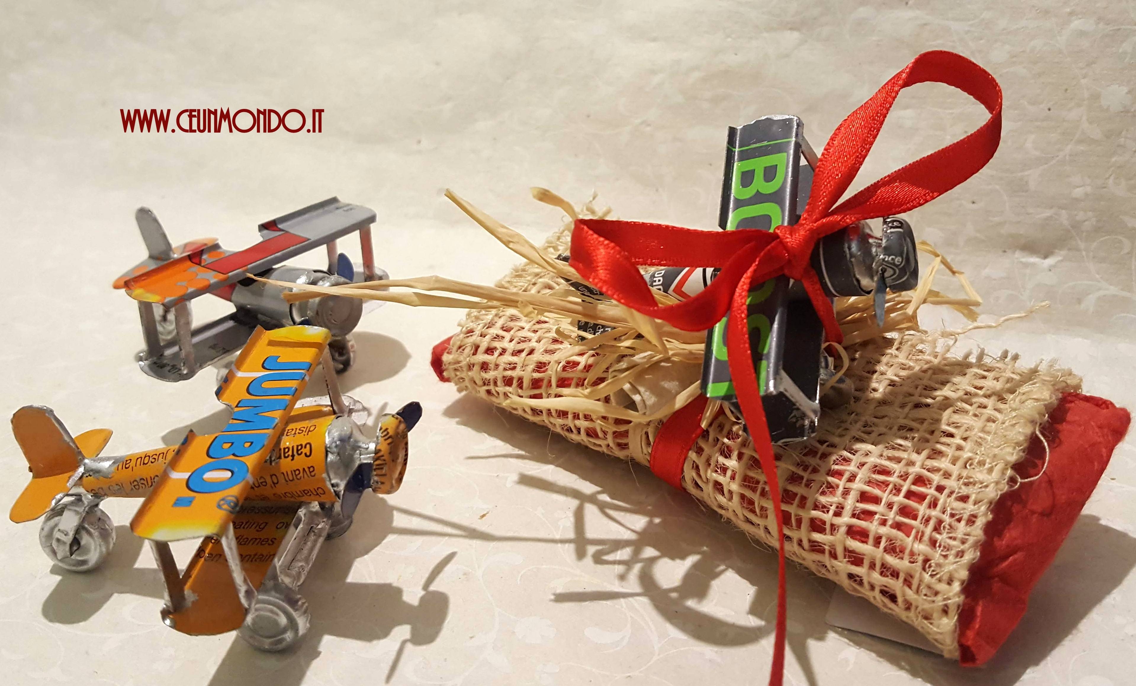 Bomboniera di laurea con aeroplanino