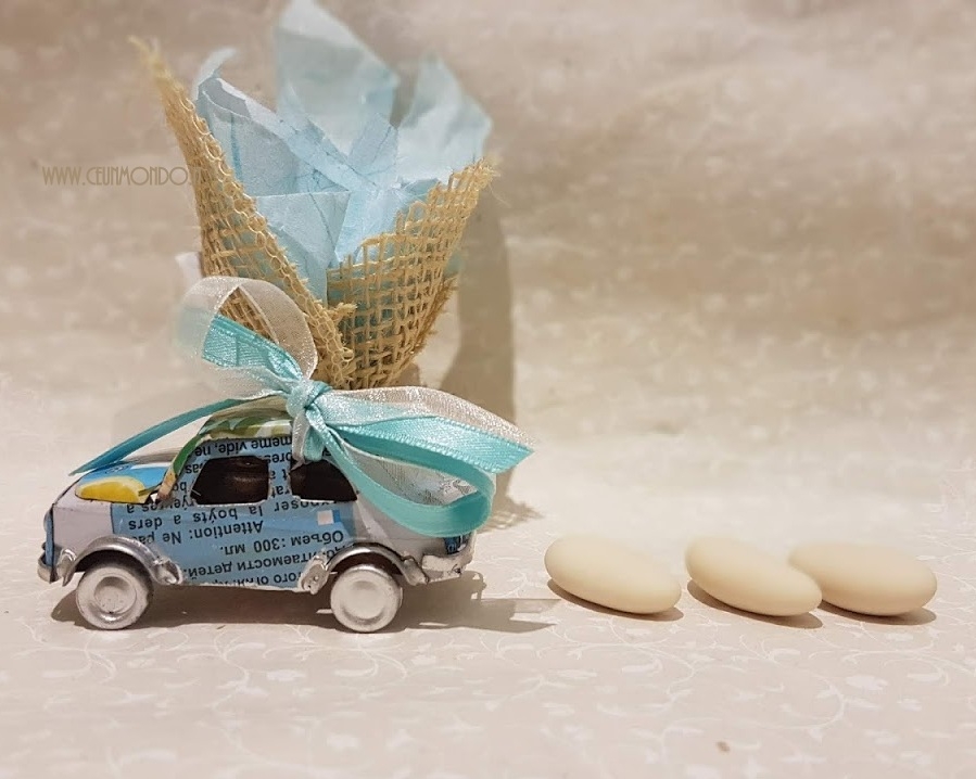 Bomboniera con Fiat 500 di latta riciclata