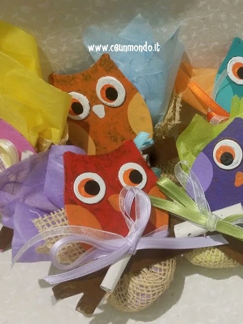 bomboniera gufetto in ferro dipinta con porta confetti