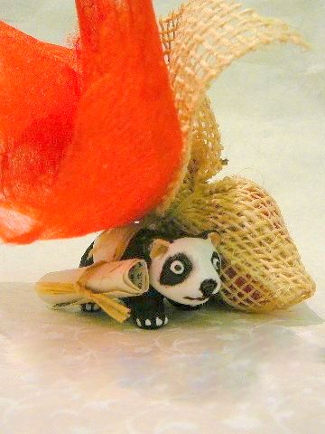 Bomboniera con panda in rosso