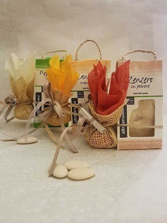 Bomboniera spezie con porta confetti in colori assortiti nei colori della terra