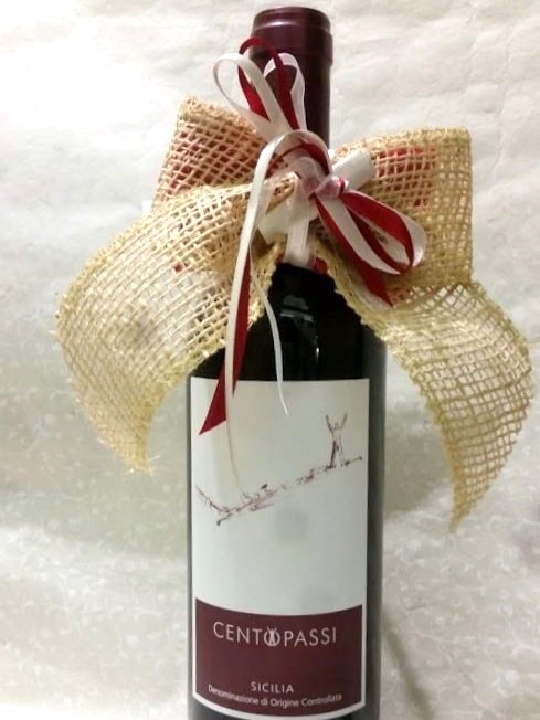 Bomboniera con Vino rosso Libera Terra e Porta confetti