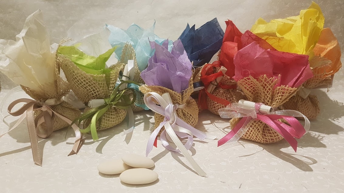 Sacchetto juta con nastri colorati