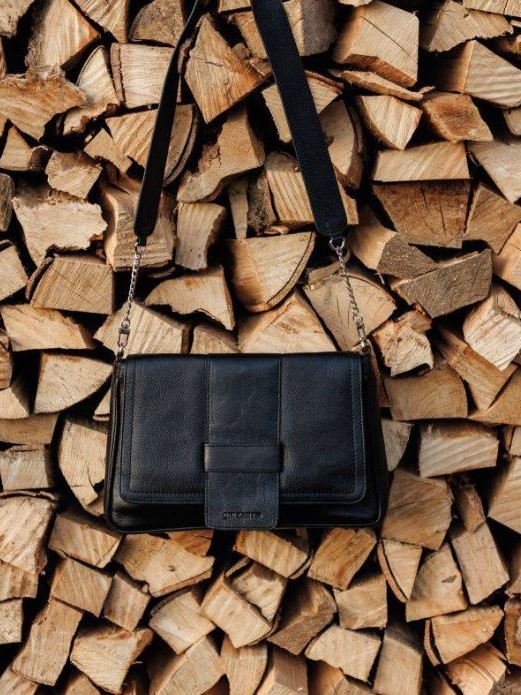 Borsa media in pelle Nera Vancouver, On earth 