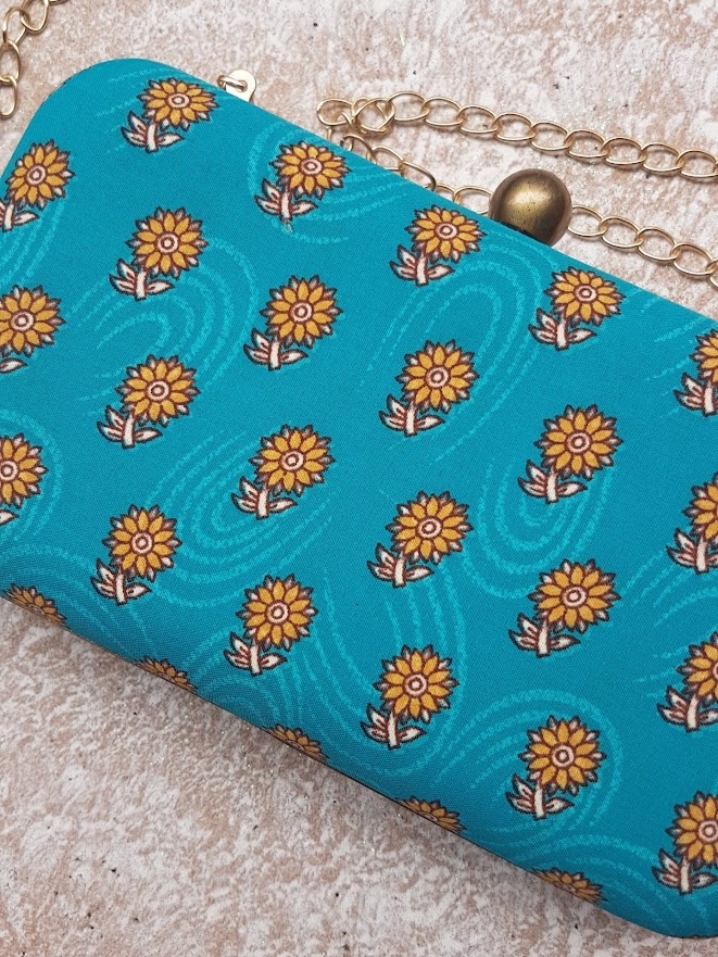 Borsa Clutch rigida in sari - colore esemplificativo