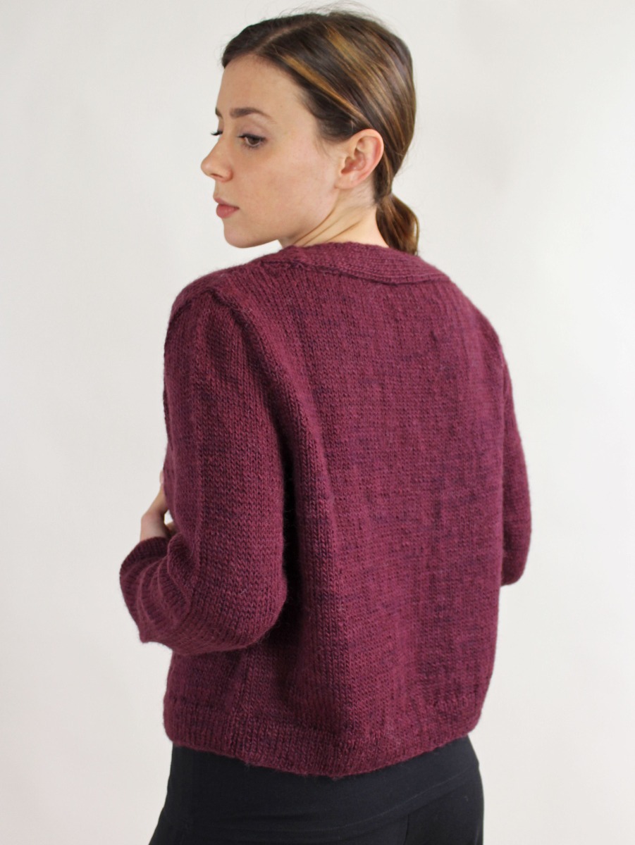 Cardigan in lana Prugna fatto a mano Agata