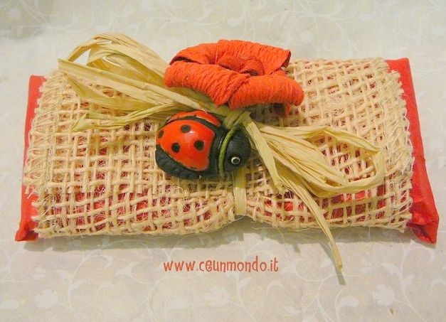 esempio di bomboniera con coccinella