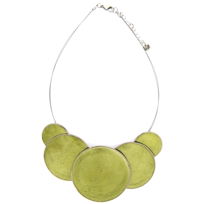Collana girocollo in madreperla ricoperta di resina e metallo Verde