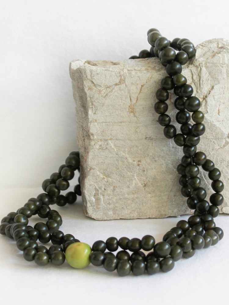 Collana con perle di Chicon Caoba Verde foresta