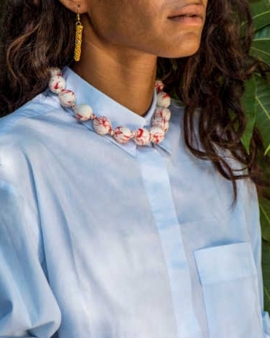 Collana girocollo in seta