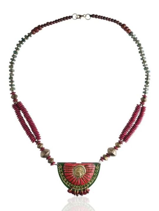 Collana etnica in ottone legno riciclato Reena.
