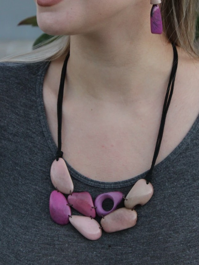 Collana lunga etnica in tagua rosa MOOD 