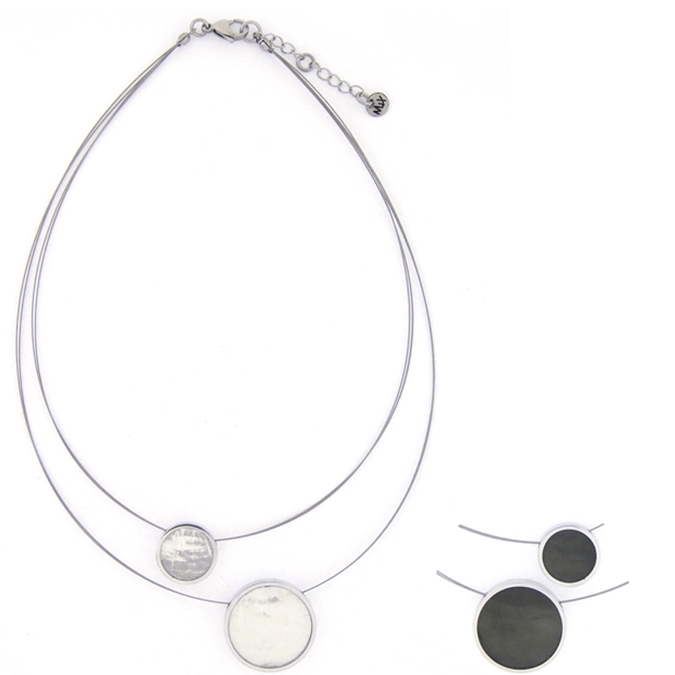 Collana girocollo con 2 cerchi madreperla in acciaio Bianco nero