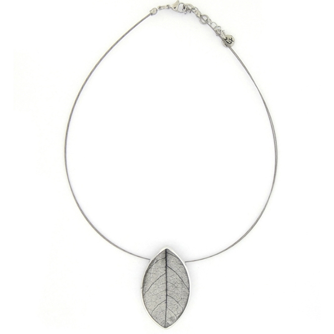 Collana girocollo ciondolo in foglia di mango Silver 