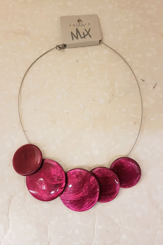 Collana girocollo cerchi in madreperla e resina ciclamino