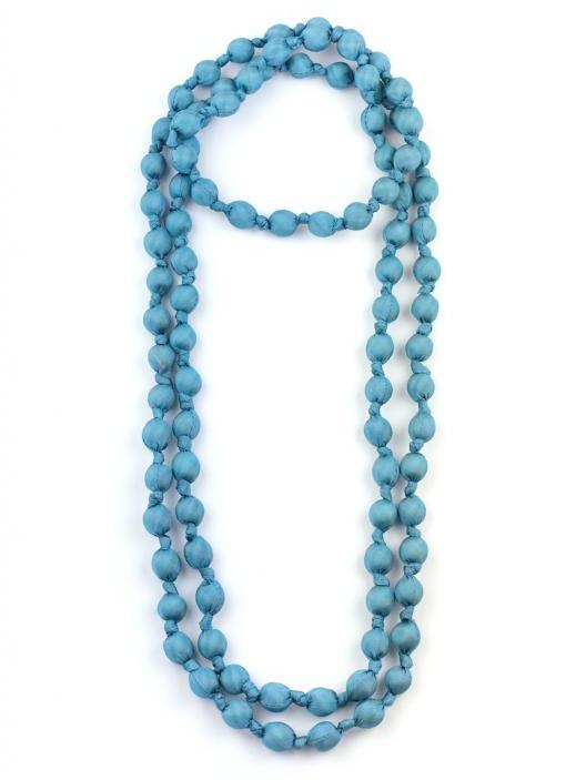 Collana a più giri in seta verde a pallini 