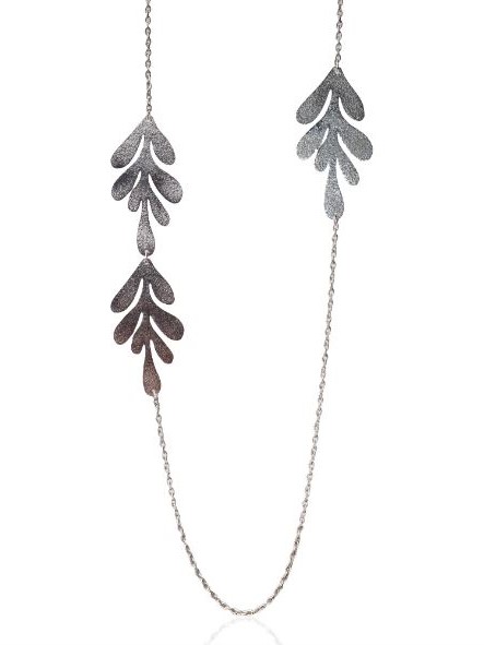 Collana lunga foglie in ottone argentata