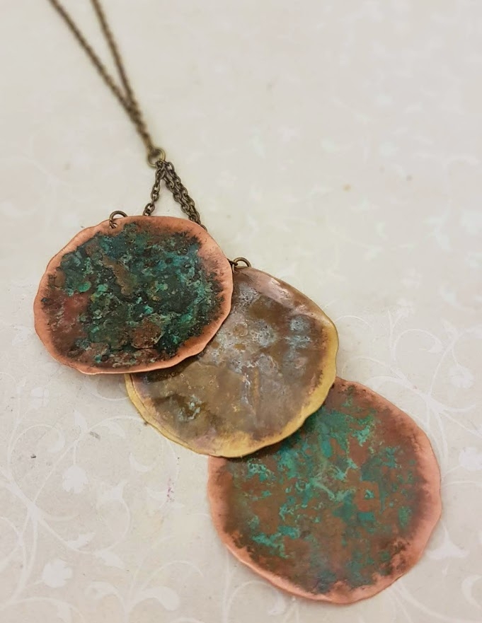 Collana lunga in rame ossidato 3 cerchi pendenti - Hoiko