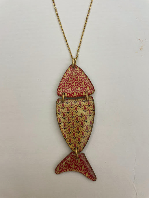 Collana lunga pesce decorato Rosso e oro, in ottone e resina