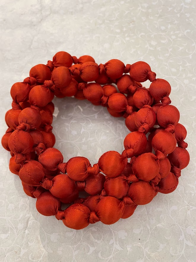 Collana seta nodi Doan rosso mattone