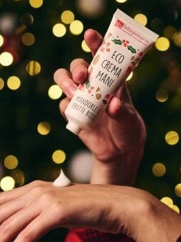 Crema mani mandorle e frutti rossi La Saponaria