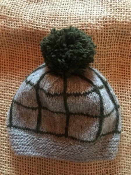 Cuffia in Lana di alpaca con pon pon grigio cenere e verde
