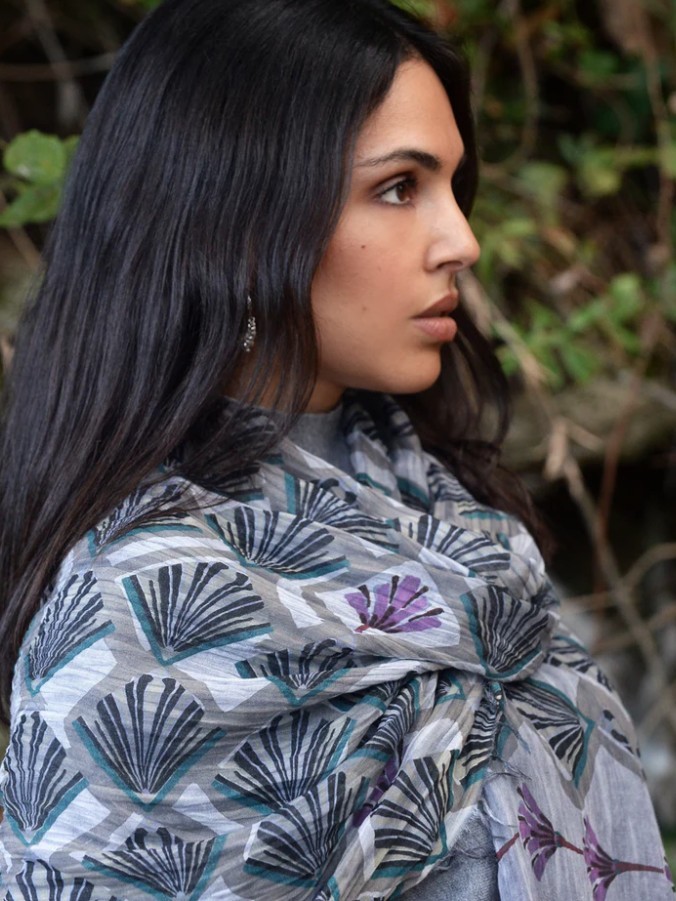 Foulard sciarpa bamboo Erté Grigio fumo.
