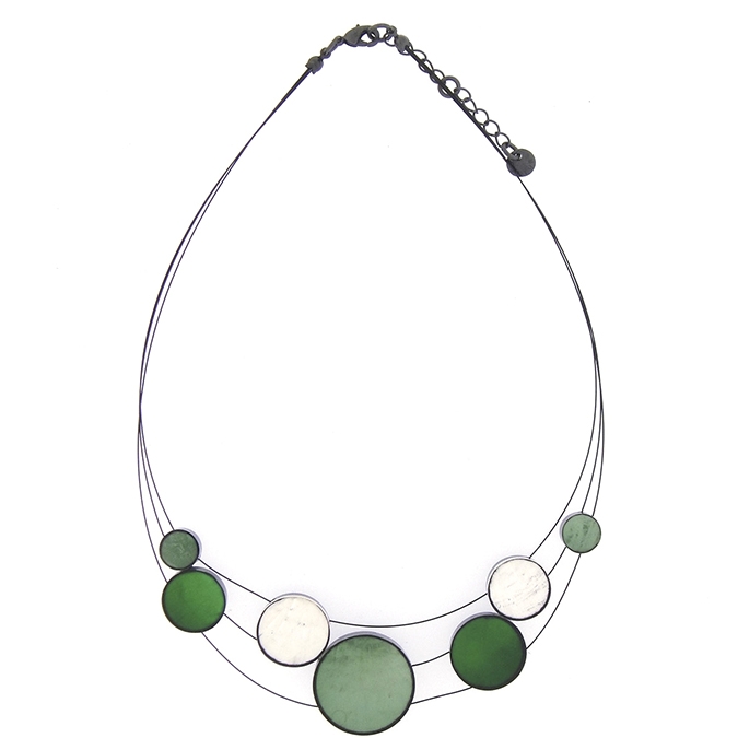 Collana girocollo cerchi in madreperla e resina variegati Verde - Culture Mix