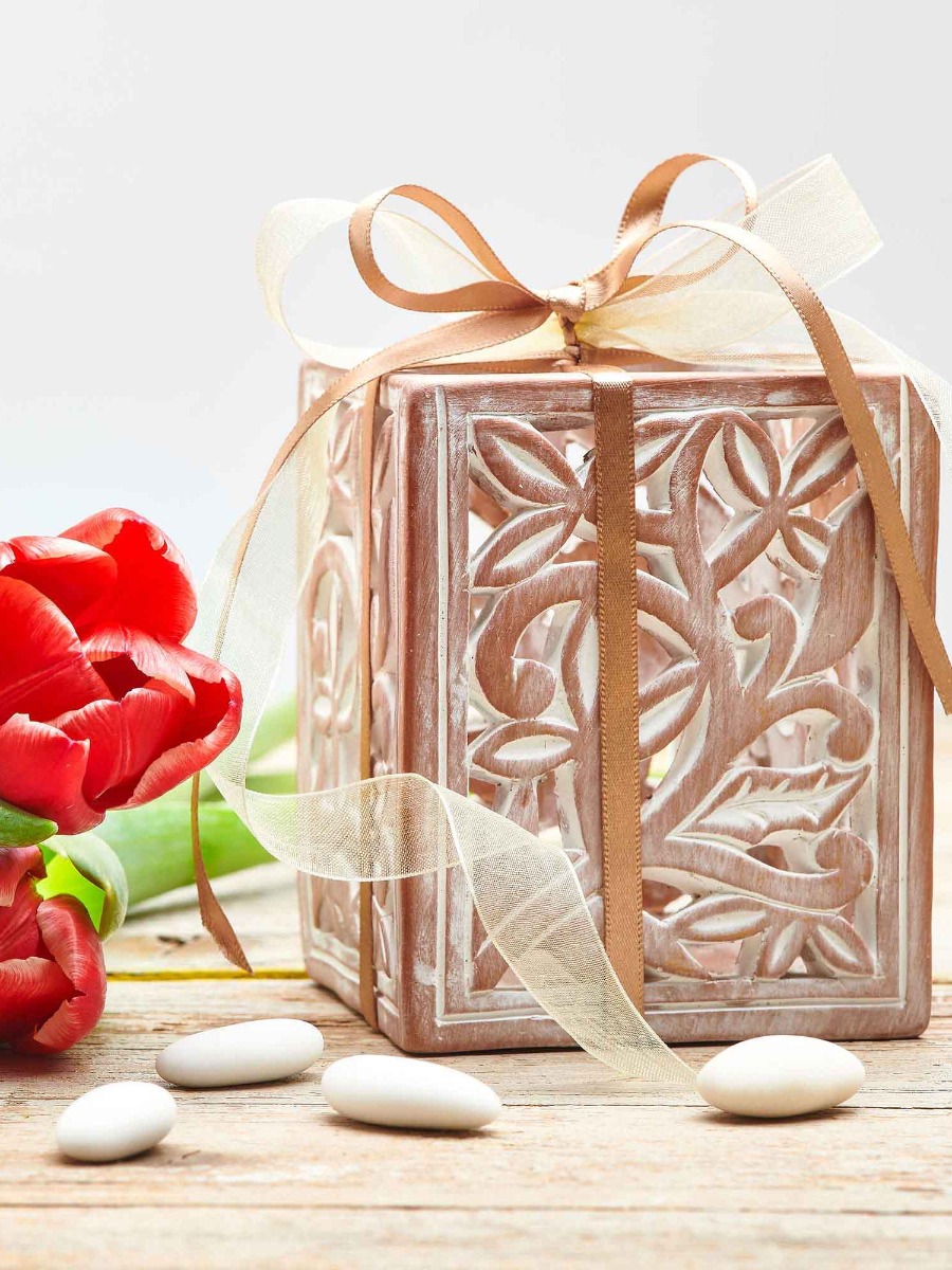 Lanterna porta candela, floreale in terracotta, equo solidale come bomboniera