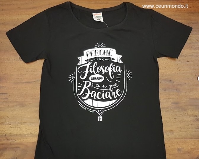 T-shirt Bandabardò Baciarsi Nera donna - cotone BIO - O'press con Pin