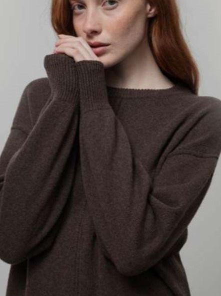 Maglia oversize cashmere rigenerato Antonella marrone