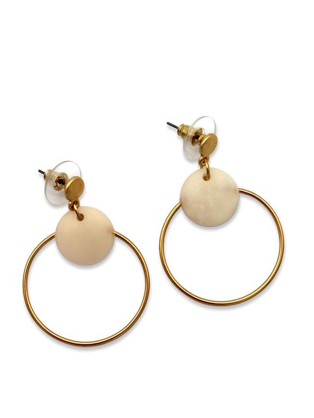 Orecchini cerchio dorato con disco di tagua Avorio