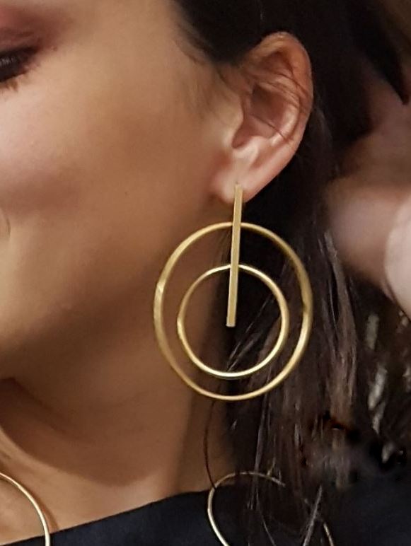 Orecchini doppio cerchio in ottone satinato pendenti, fatti a mano in maniera artigianale, Palermo - Brillabijoux