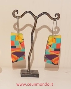Orecchino multicolor