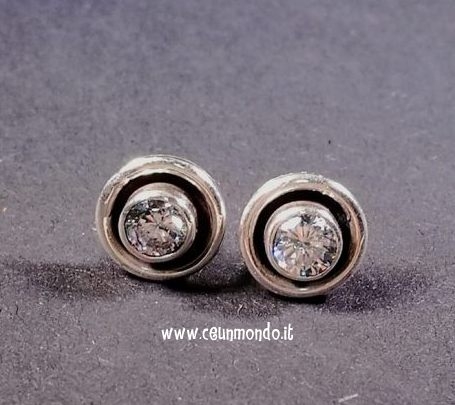 Orecchini bottone in Argento con pietra 8mm