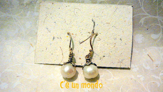 Orecchino di perla pendente 25mm