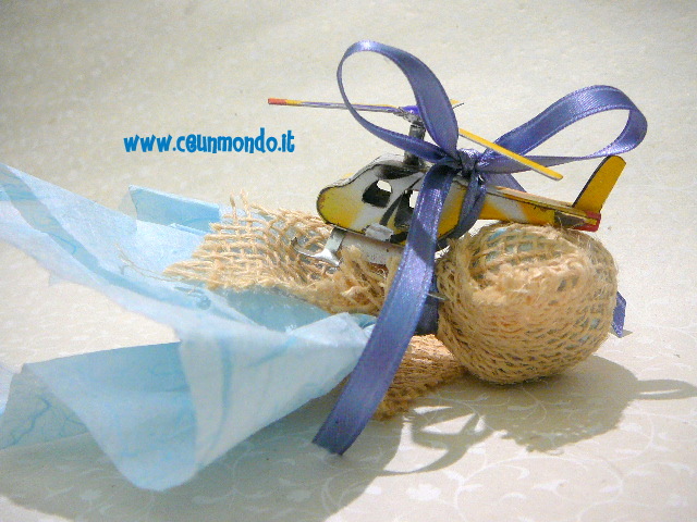 Elicotterino con portaconfetti