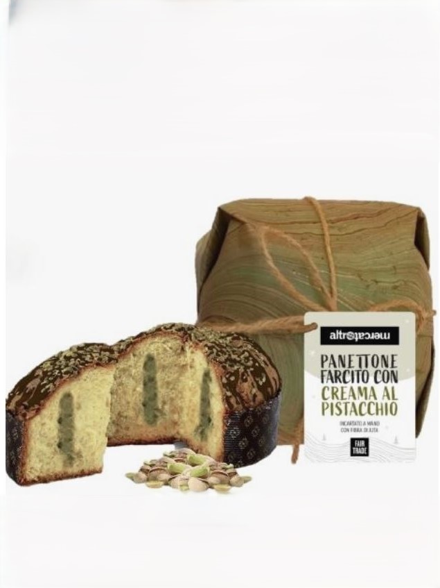Panettone farcito con crema di Pistacchio