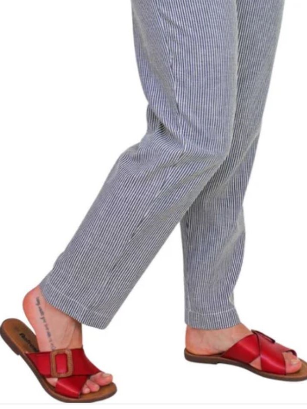 Pantaloni donna carota a righe Bianco nere AMBRETTA - On Earth